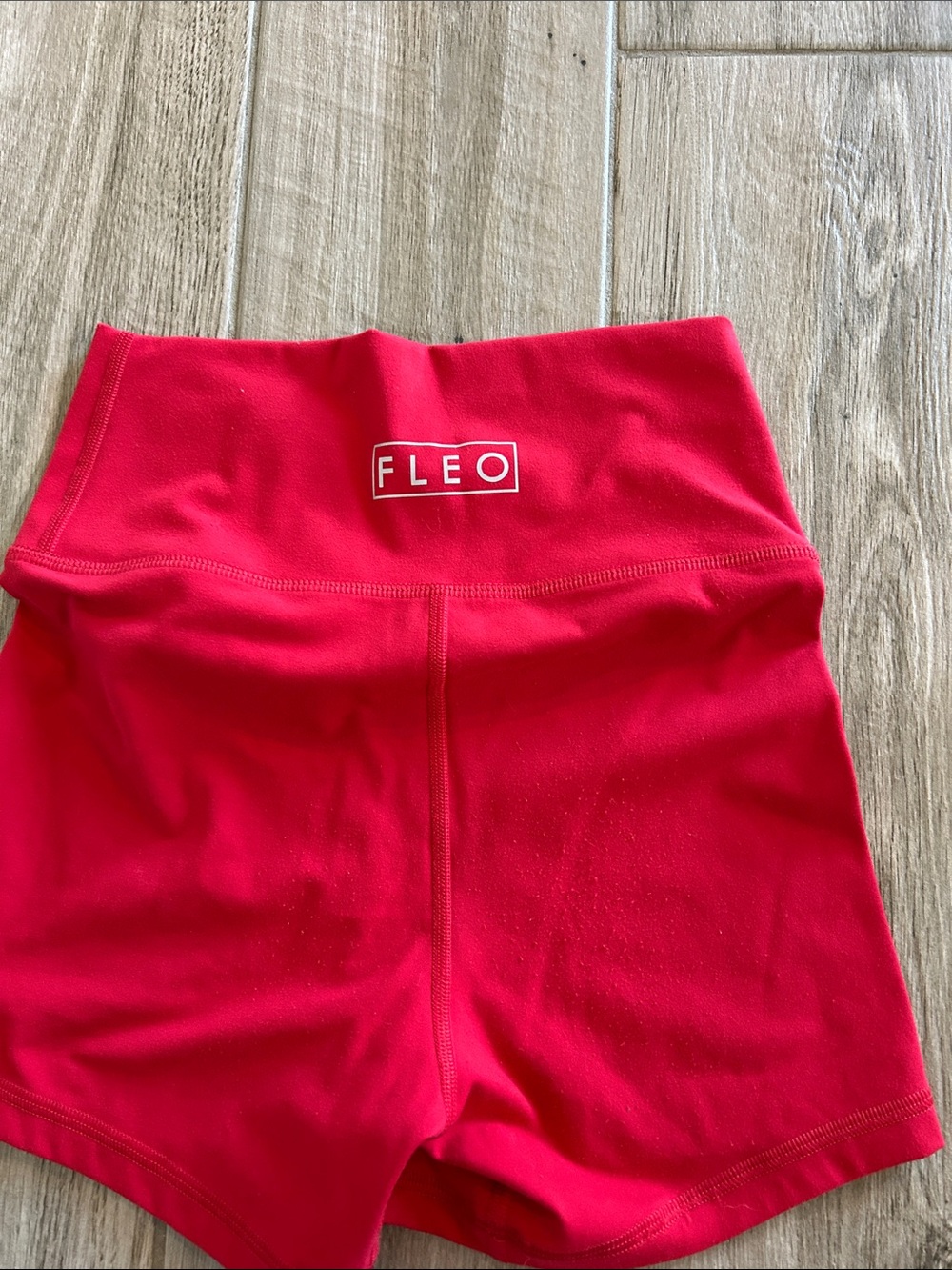 Fleo Red Crossover Waist Bike Shorts